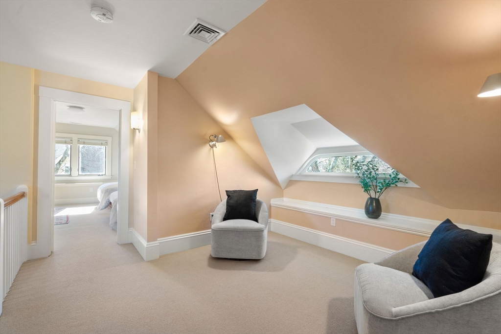 189 Clinton Road Brookline, MA 02445 - Photo 18 of 28