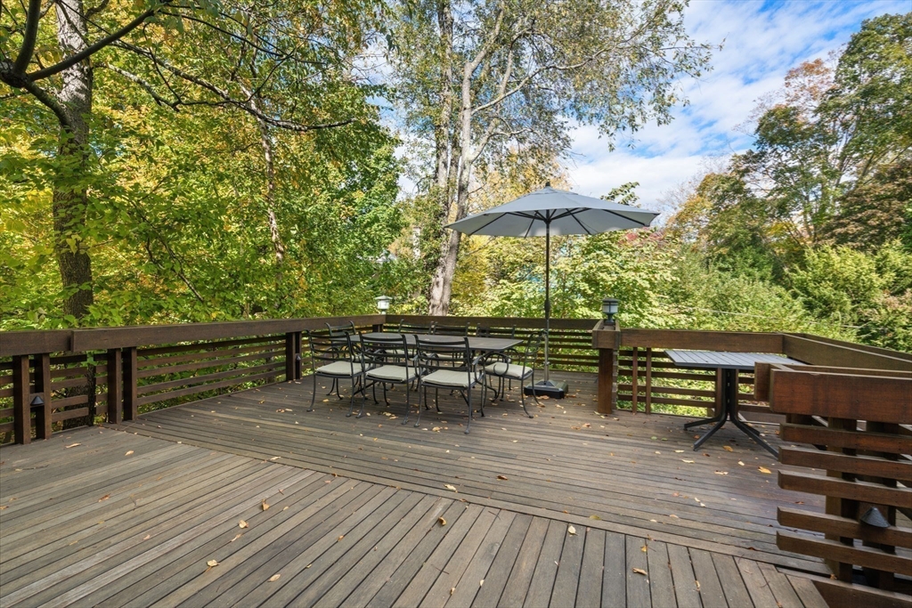 189 Clinton Road Brookline, MA 02445 - Photo 26 of 28