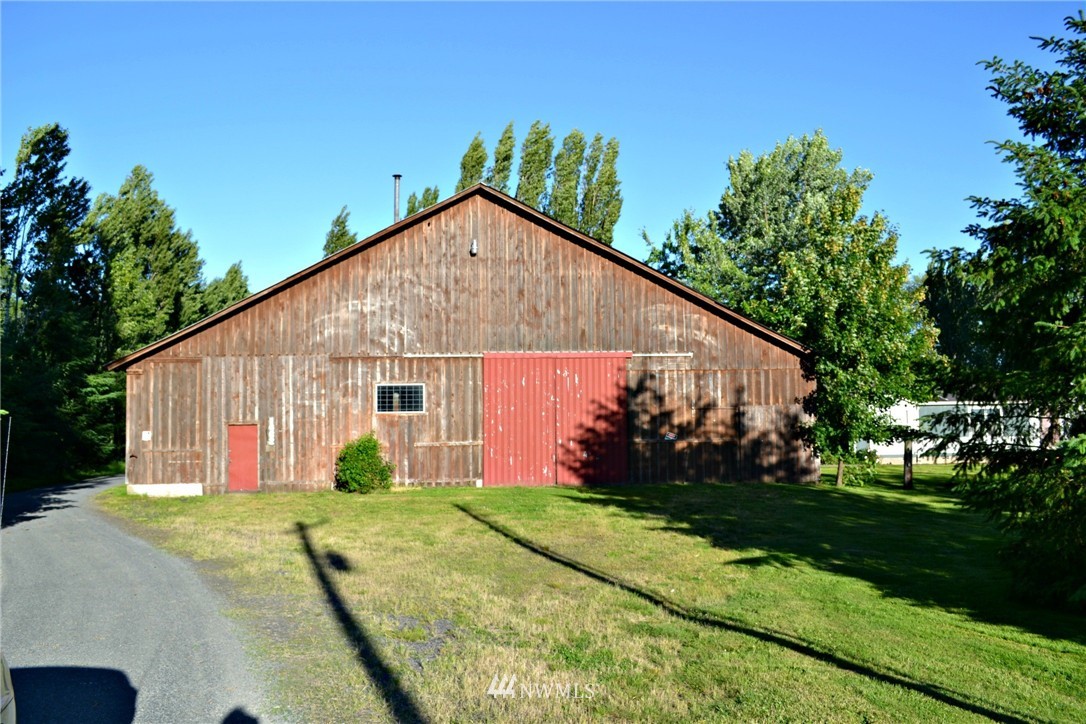 1462 North Fork Road Chehalis, WA 98532 - Photo 3 of 23 a view of a house with backyard