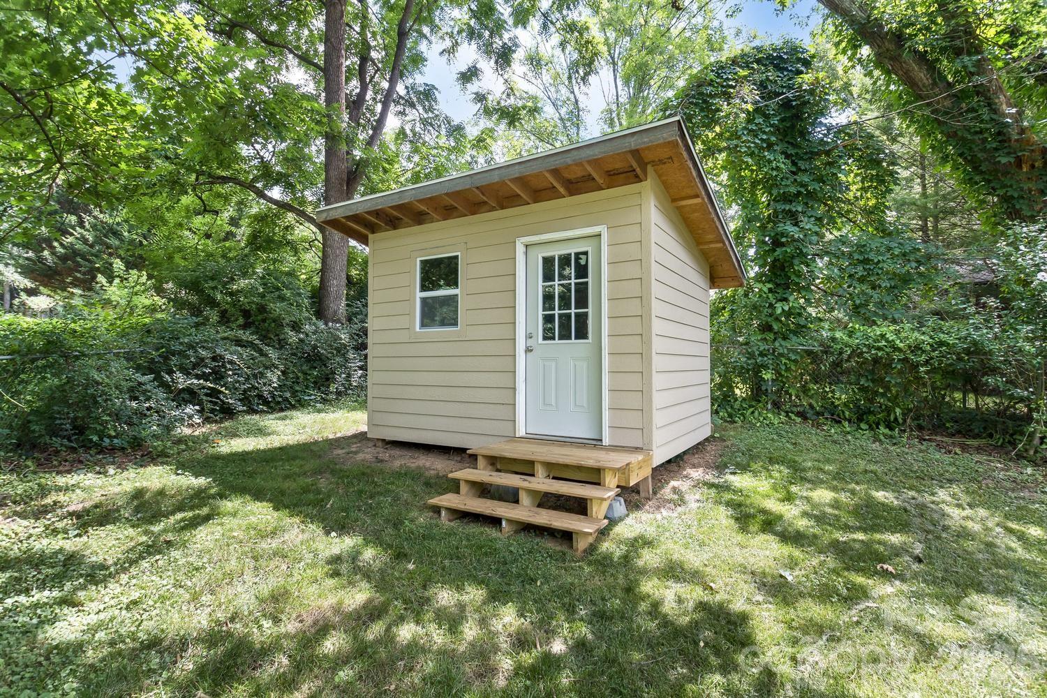 17 Rhododendron Place Asheville, NC 28805 - Photo 35 of 36