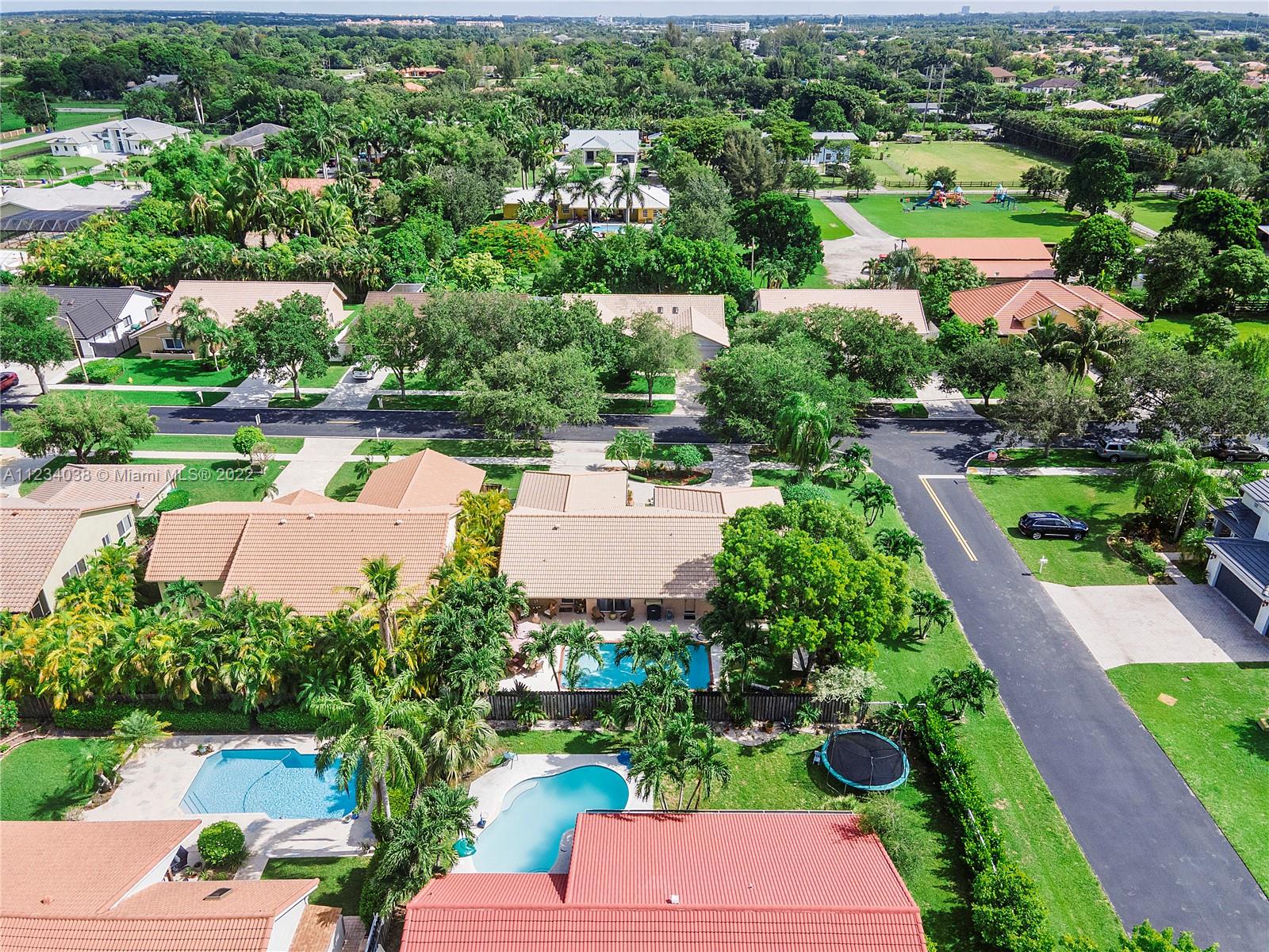 15840 Huntridge Road Davie, FL 33331 - Photo 54 of 58 Gallery Image 54