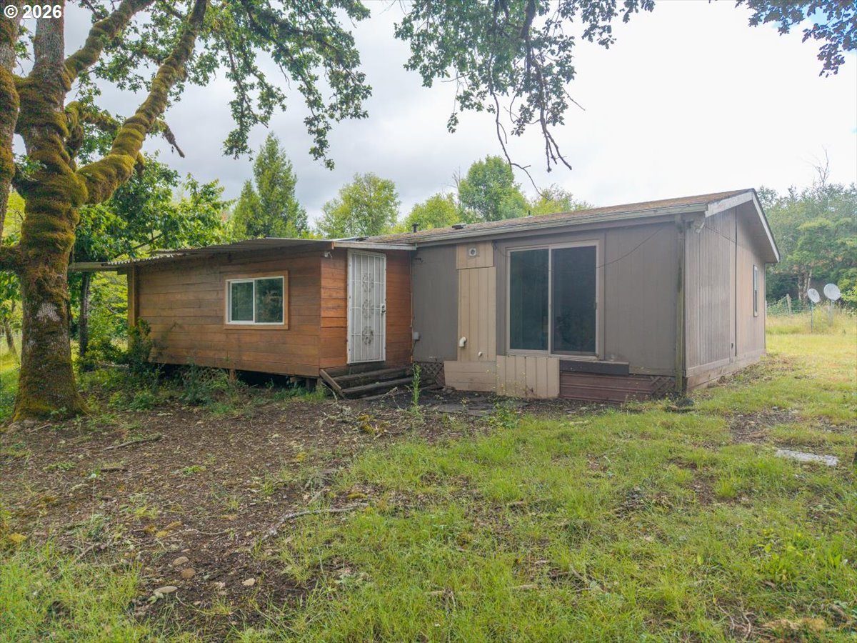 33926 Ford Mill Road Lebanon, OR 97355 - Photo 5 of 35