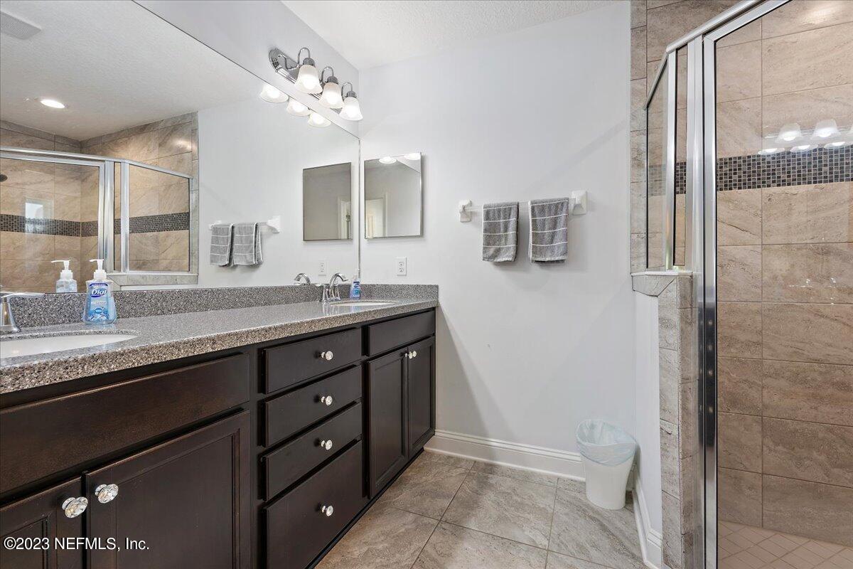 10913 Lothmore Road Jacksonville, FL 32221 - Photo 13 of 29 Primary Bathroom