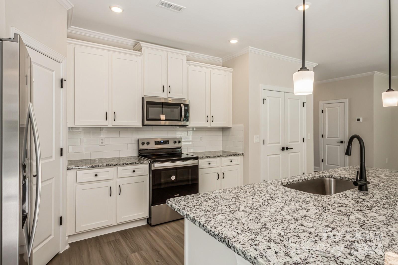 125 Brixham Loop Troutman, NC 28166 - Photo 6 of 29