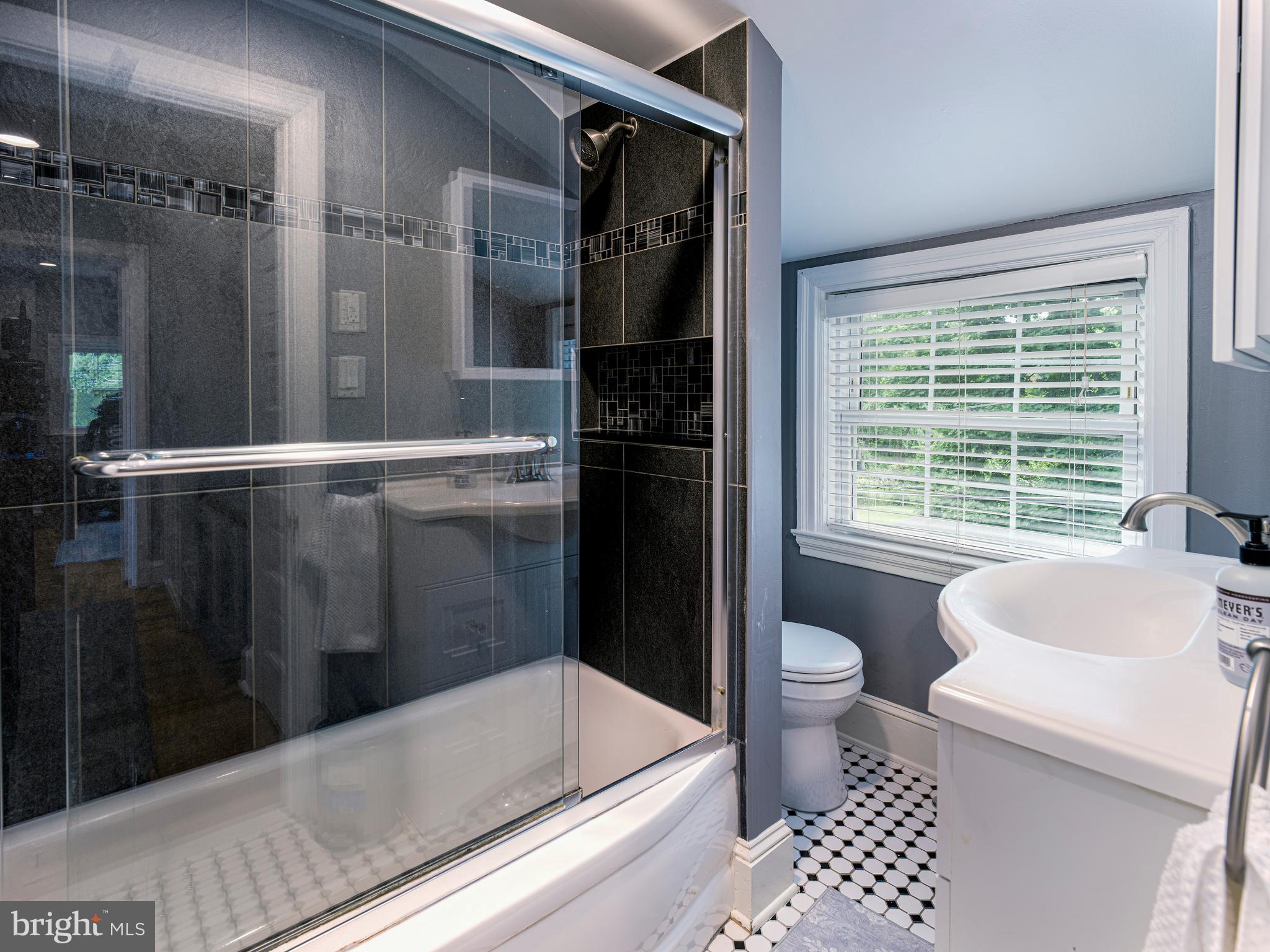31 Snowden Road Bala Cynwyd, PA 19004 - Photo 26 of 36 Bathroom