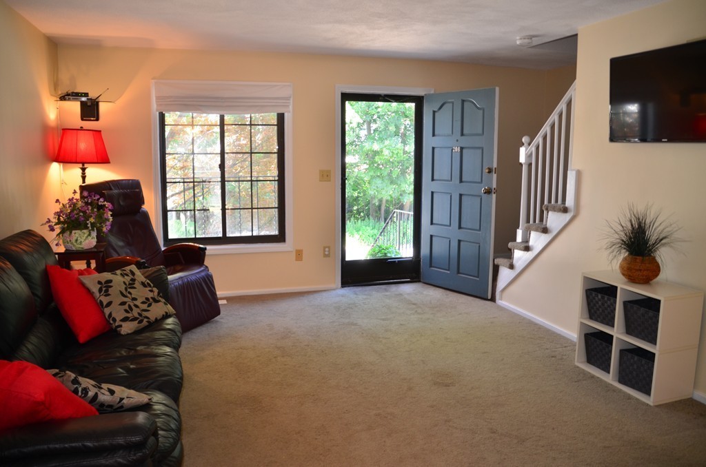 20 Bennett Street, Unit B Wakefield, MA 01880 - Photo 3 of 15