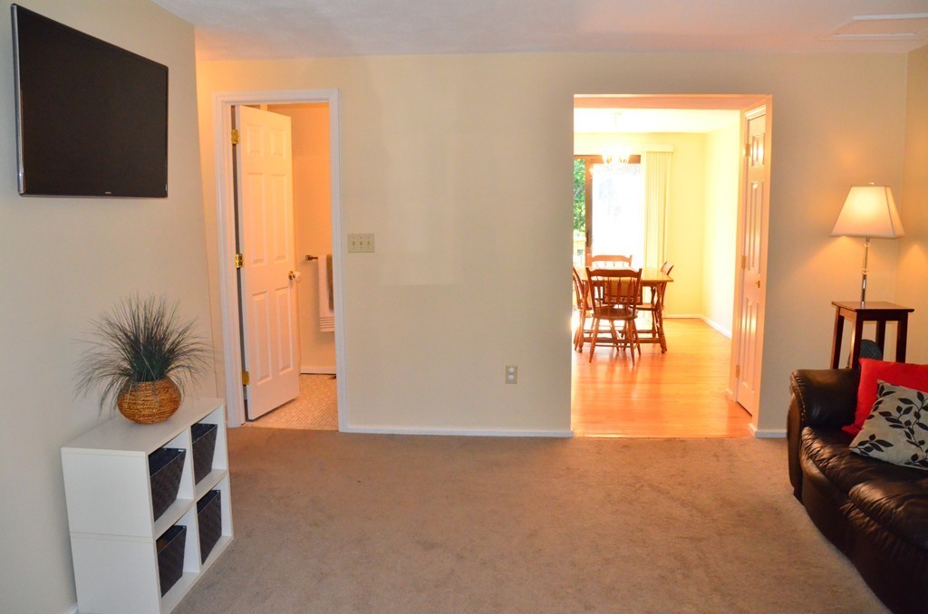 20 Bennett Street, Unit B Wakefield, MA 01880 - Photo 4 of 15