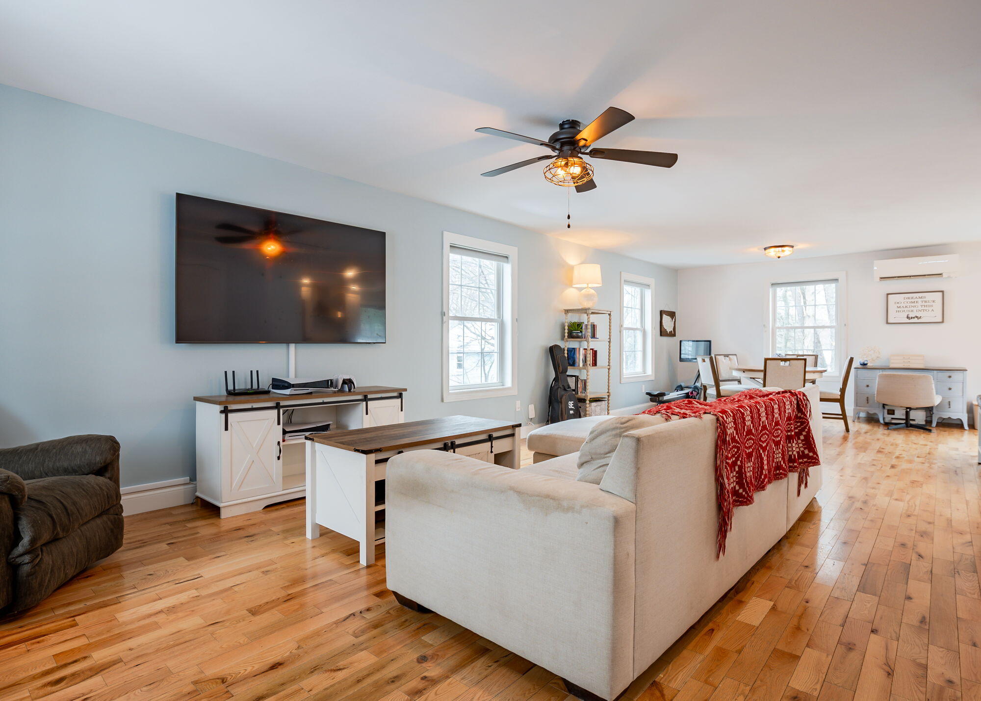 25 Raymond Street Biddeford, ME 04005 - Photo 3 of 48 25RaymondSt-Biddeford-02