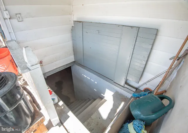 $575,000 | 14735 Montresor Road, Leesburg, VA 20176