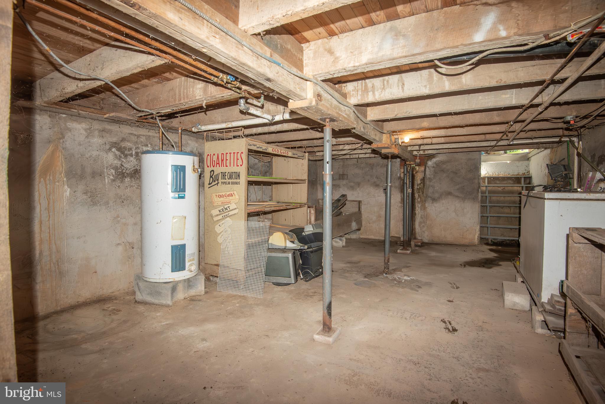14735 Montresor Road Leesburg, VA 20176 - Photo 36 of 46 a view of empty room with wooden walls