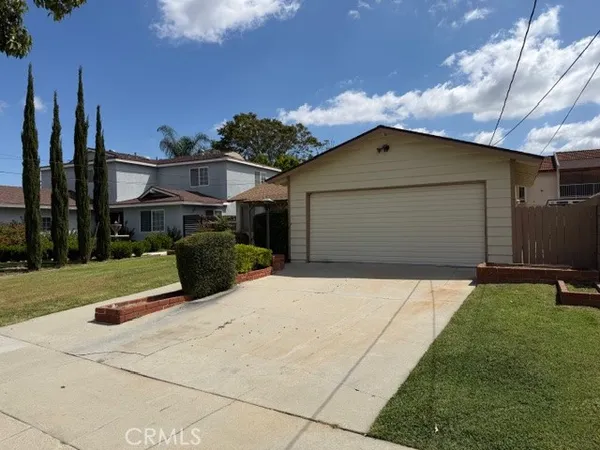 $875,000 | 20626 Roseton Avenue, Lakewood, CA 90715