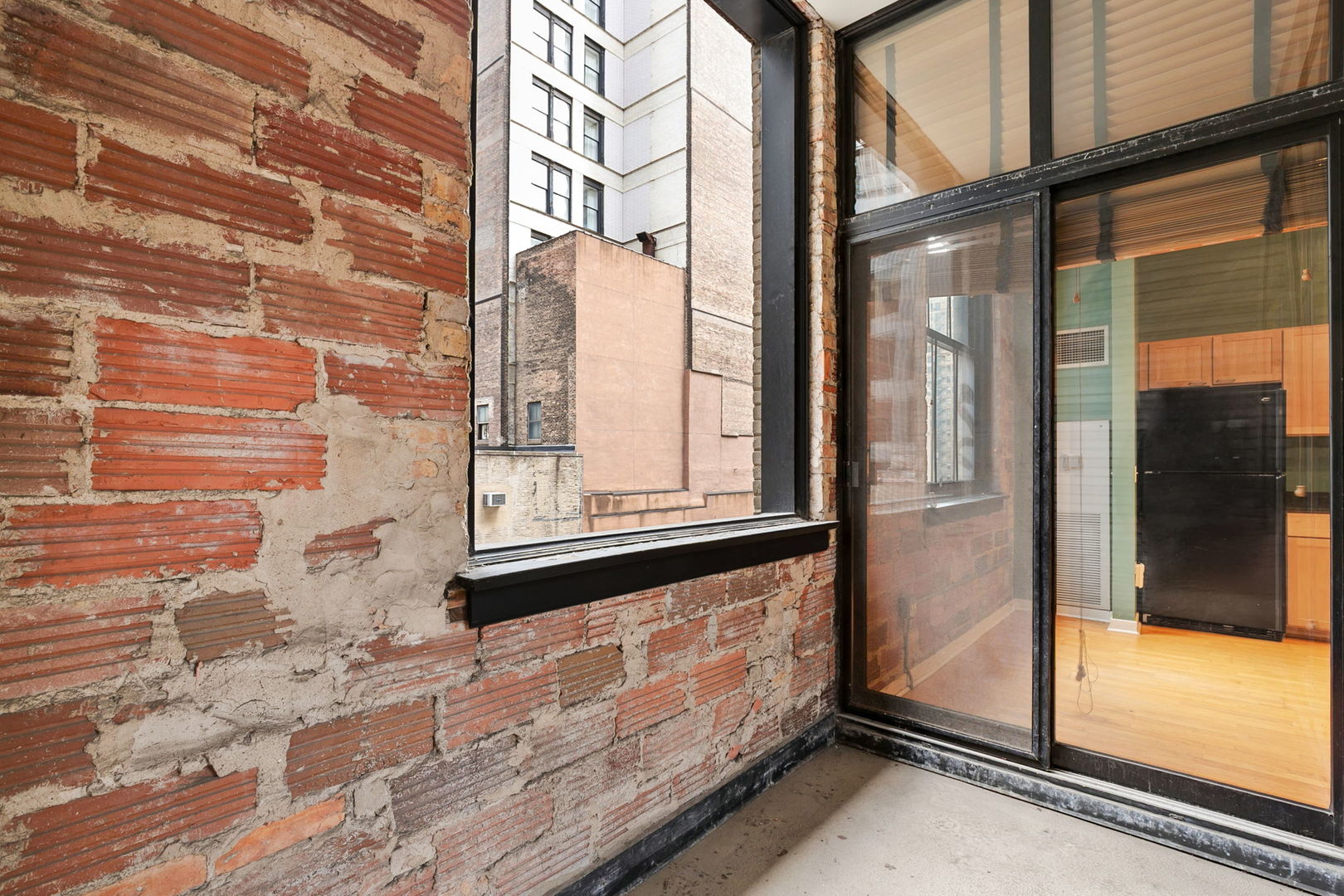 20 North State Street, Unit 611 Chicago, IL 60602 - Photo 6 of 17 a view of a entryway