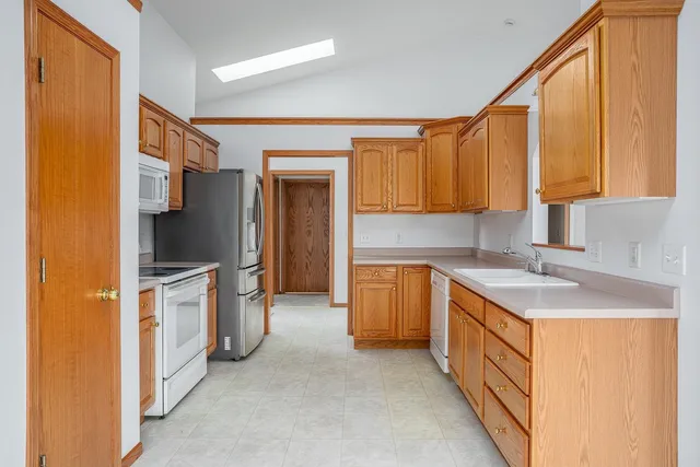 $349,900 | 5200 Villa Drive, Unit 29, Davenport, IA 52806