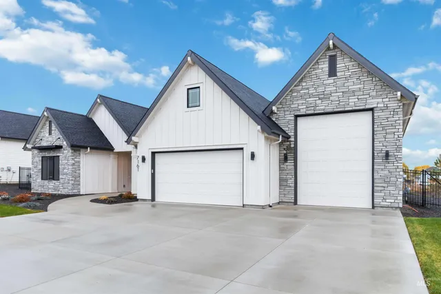 $824,900 | 7161 East Osprey Ests Drive, Nampa, ID 83686