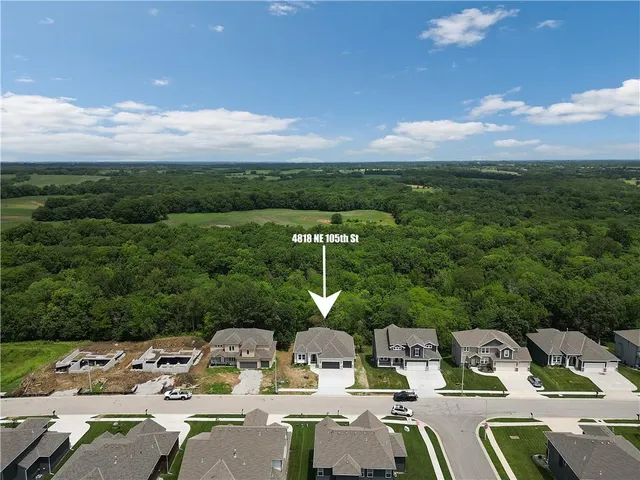 $639,900 | 4818 Northeast 105th Street, Kansas City, MO 64156