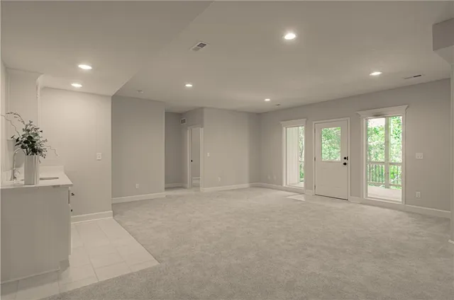 $639,900 | 4818 Northeast 105th Street, Kansas City, MO 64156