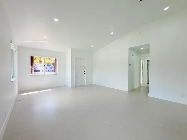 $3,350 | 20841 Northwest 1st Street, Pembroke Pines, FL 33029