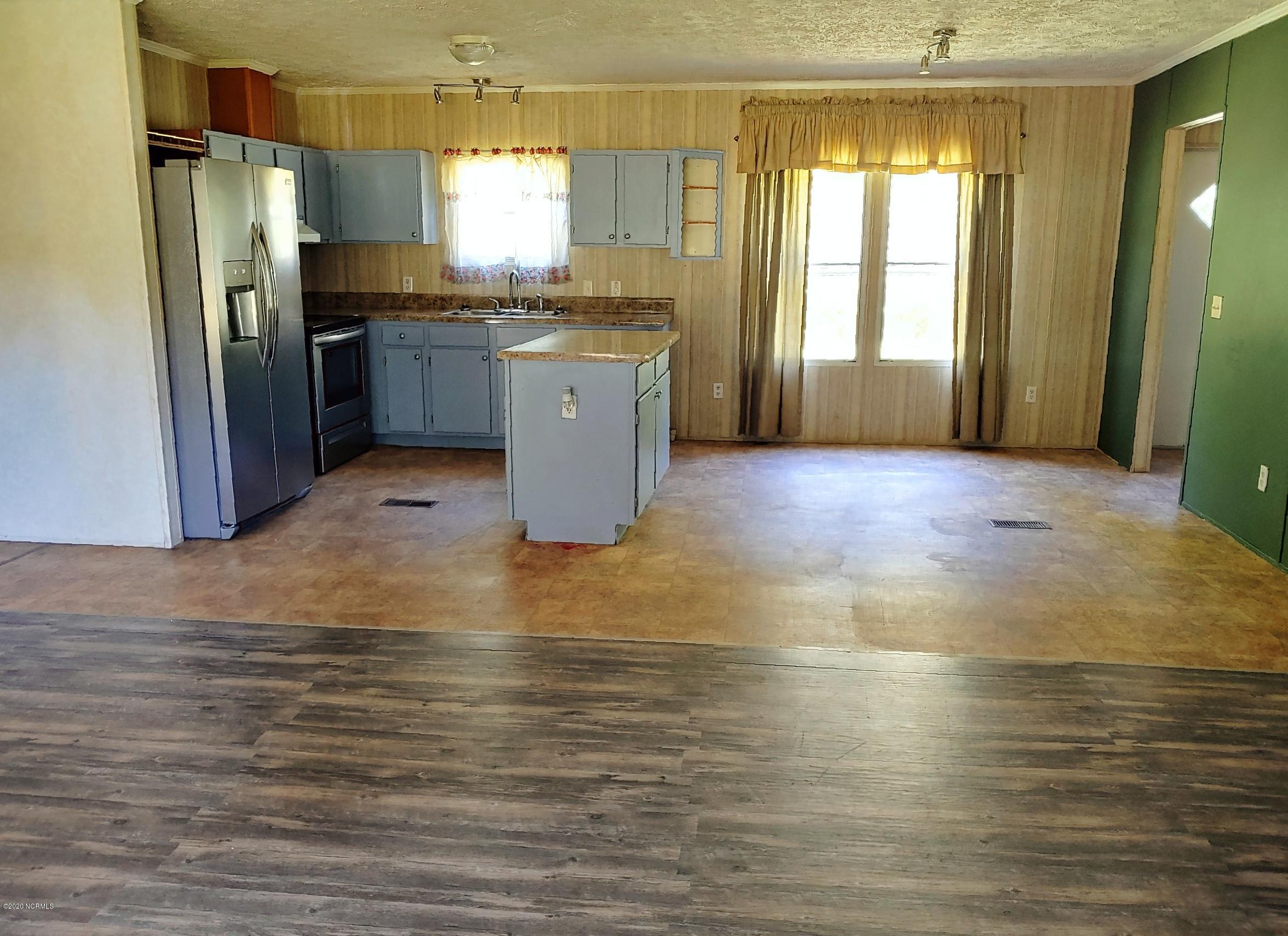 1041 Raccoon Branch Road Tarboro, NC 27886 - Photo 7 of 15 7 - Kitchen Dinning