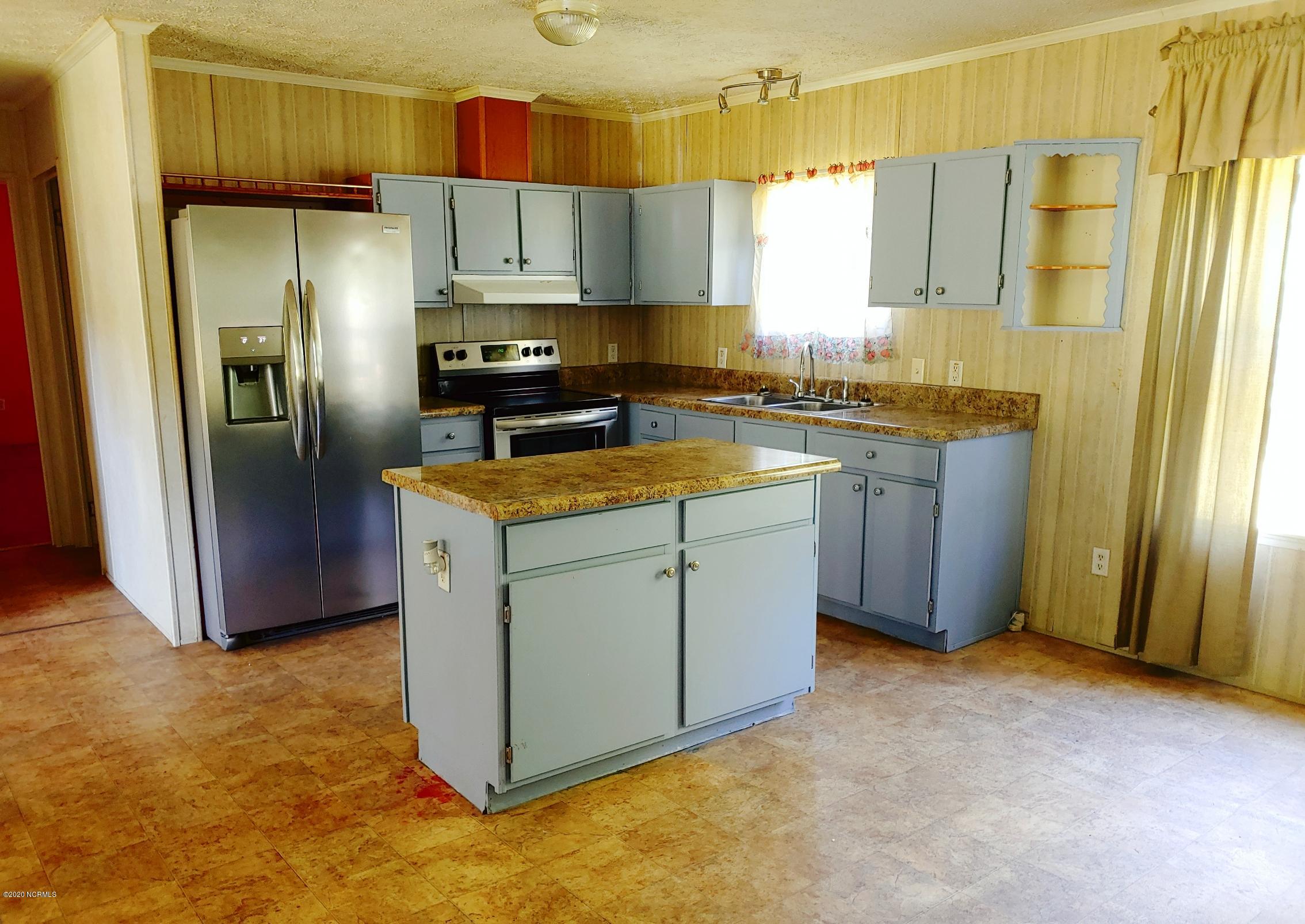 1041 Raccoon Branch Road Tarboro, NC 27886 - Photo 8 of 15 8 - Kitchen