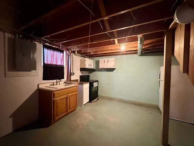 $260,000 | 210 East Oakland Avenue, Luverne, MN 56156