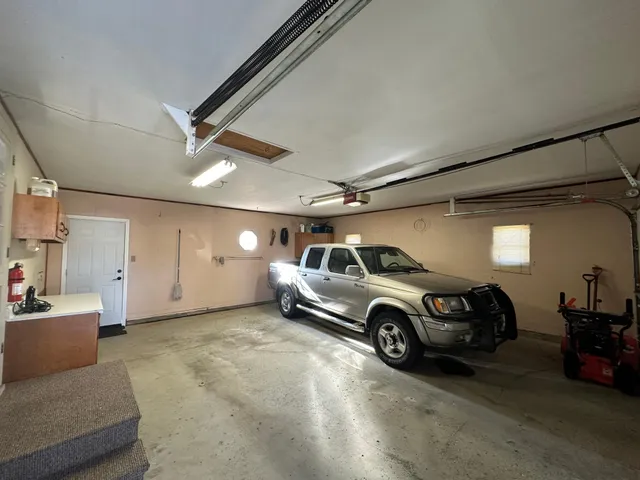 $260,000 | 210 East Oakland Avenue, Luverne, MN 56156