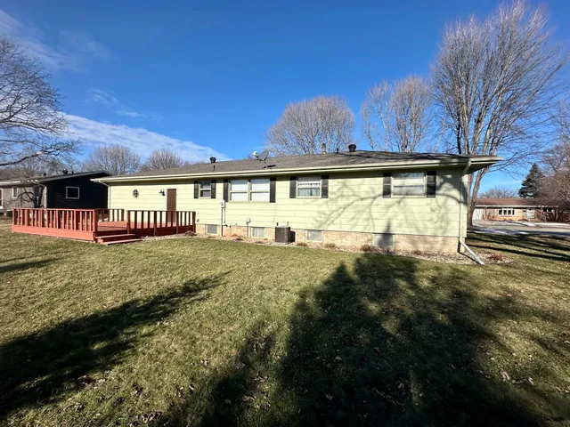 $260,000 | 210 East Oakland Avenue, Luverne, MN 56156