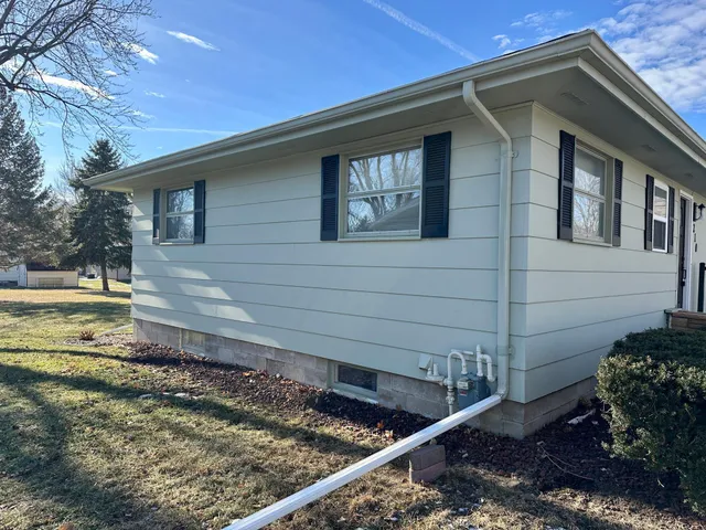 $260,000 | 210 East Oakland Avenue, Luverne, MN 56156