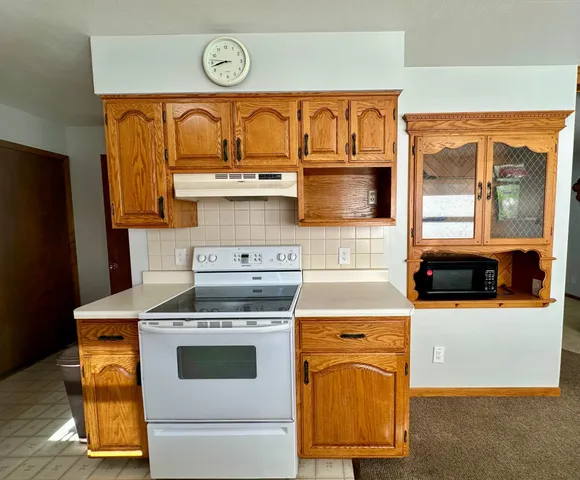 $260,000 | 210 East Oakland Avenue, Luverne, MN 56156