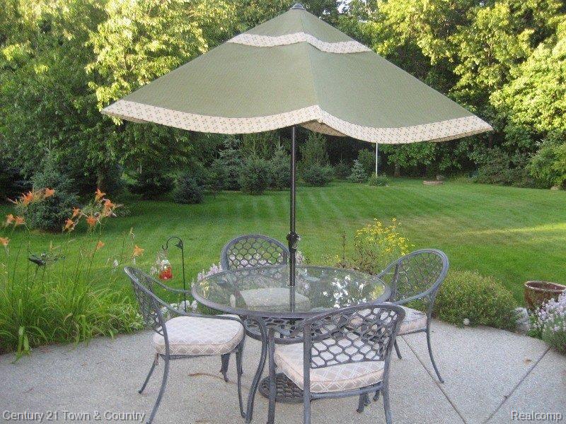60606 Pennington Way Rochester, MI 48306 - Photo 18 of 22 IMG_4170 (800x600)