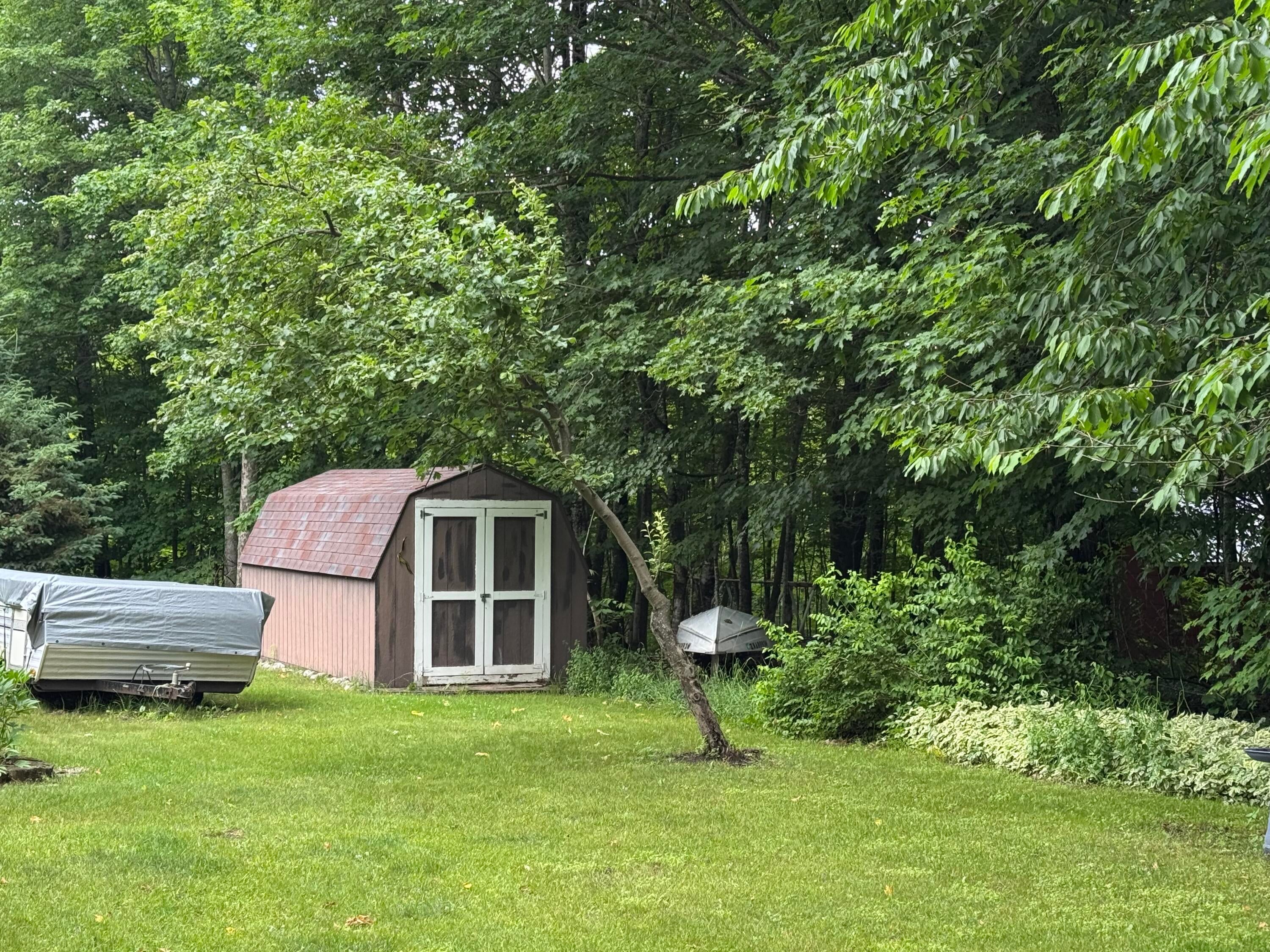 E21666 Ridge Road Grand Marais, MI 49839 - Photo 3 of 32 Gallery Image 3