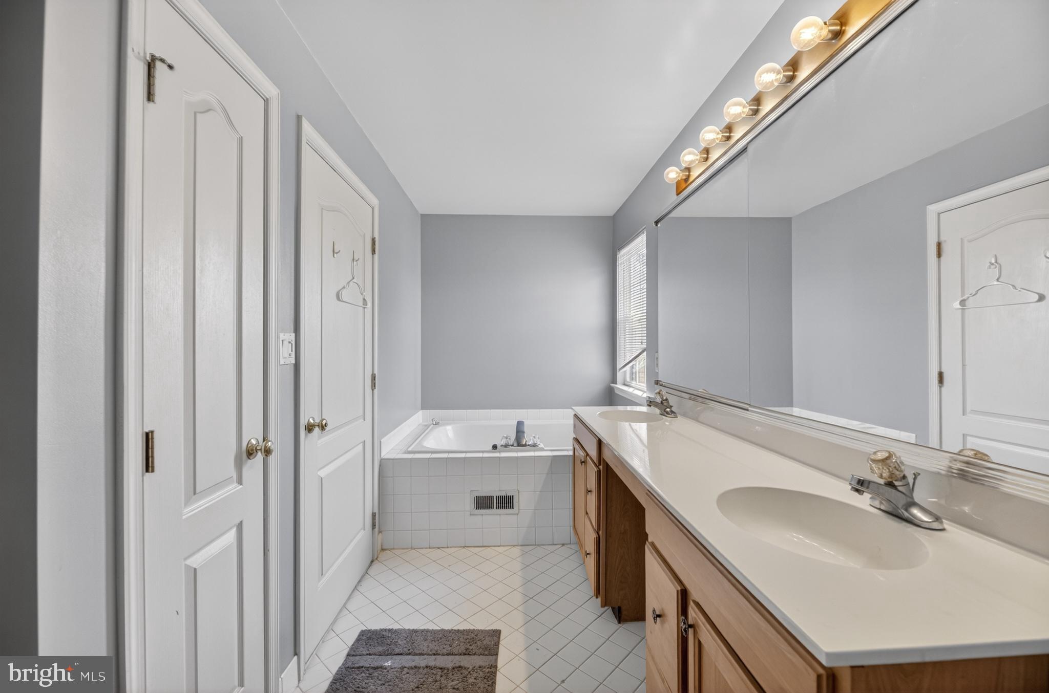 25 Sandstone Road East Windsor, NJ 08520 - Photo 27 of 30