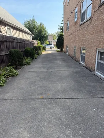 $499,000 | 1712 35th Avenue, Stone Park, IL 60165