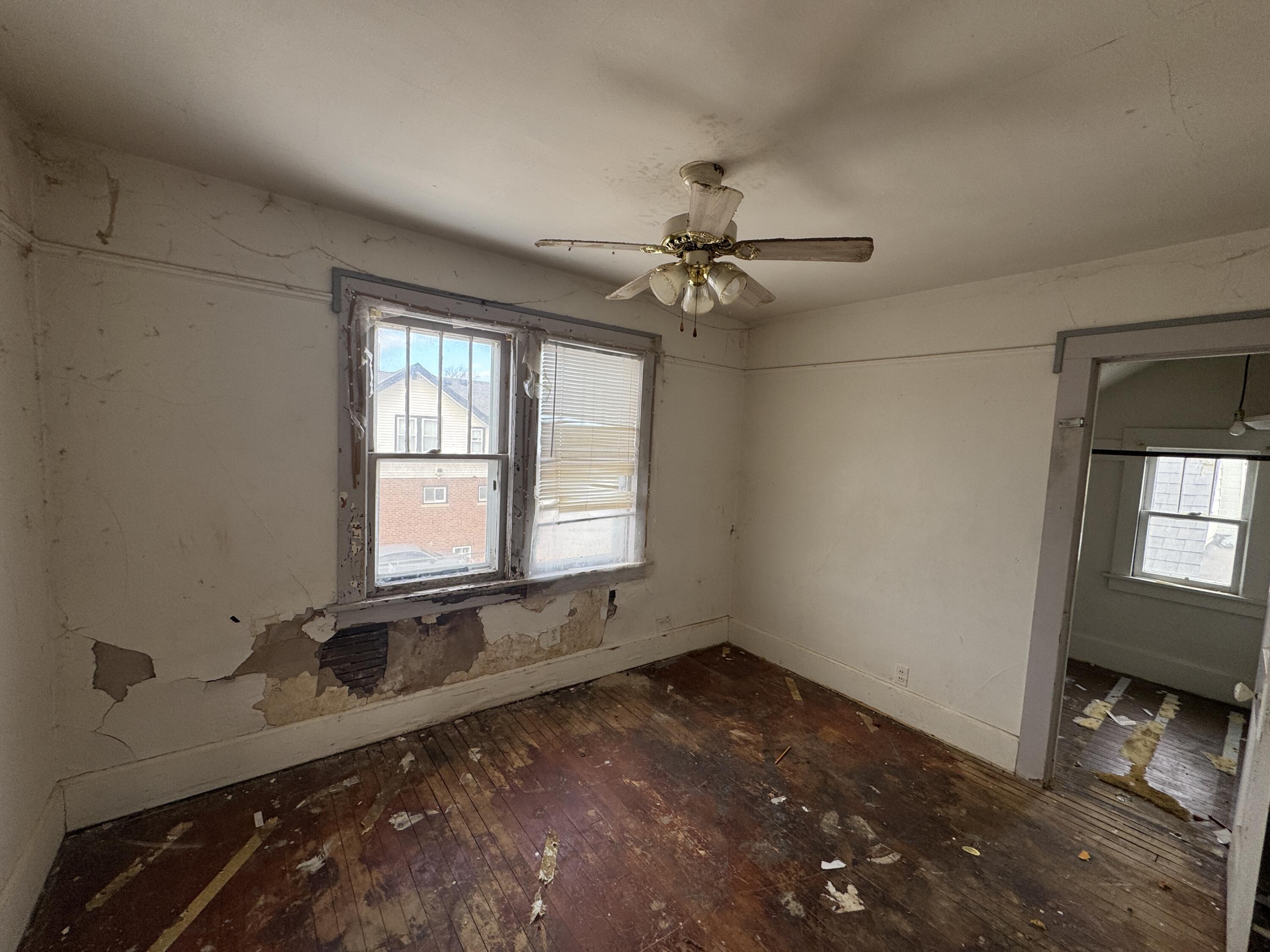 3210 Roosevelt Road Kenosha, WI 53142 - Photo 11 of 13 3210 Roosevelt bed 1