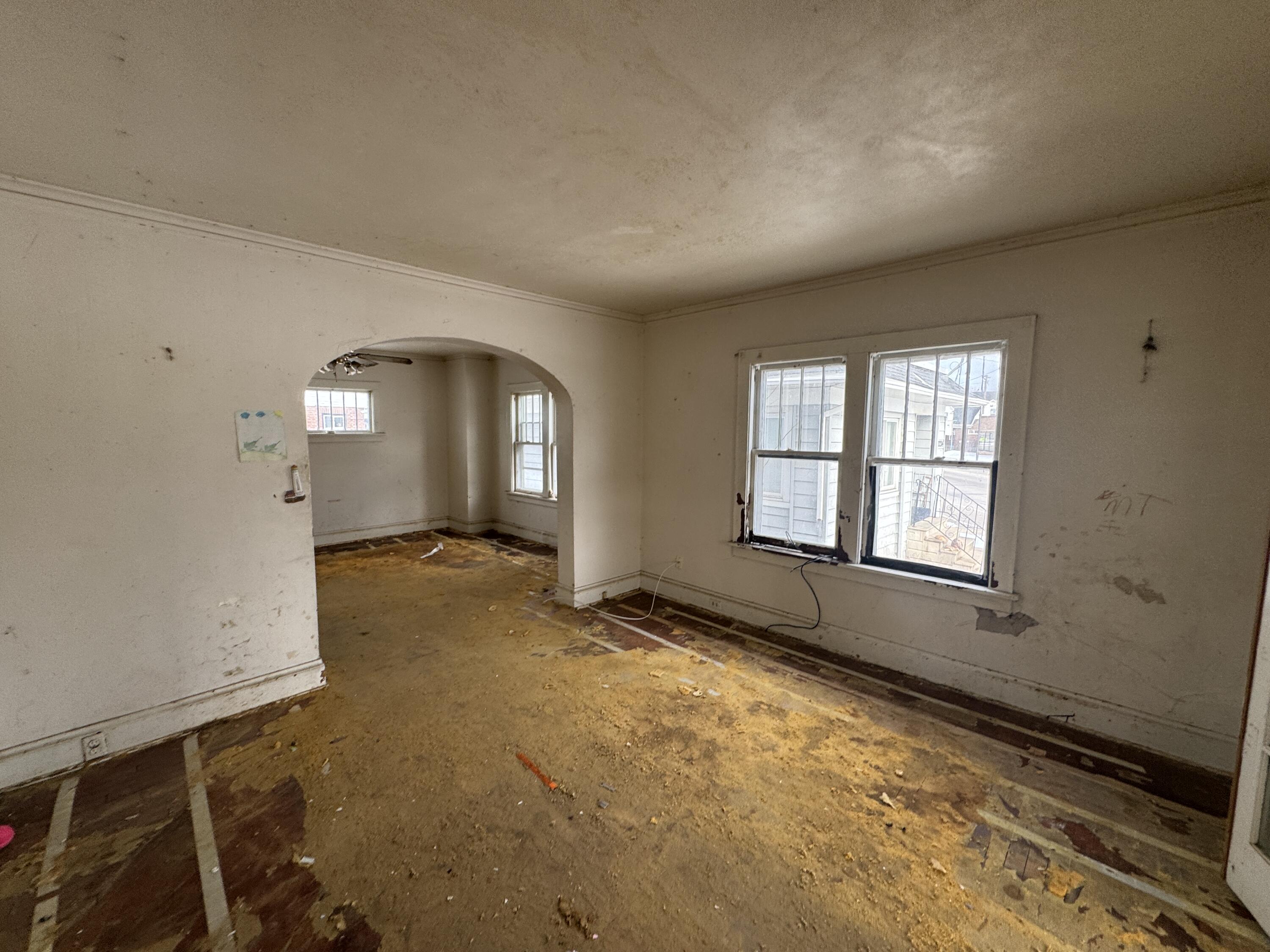 3210 Roosevelt Road Kenosha, WI 53142 - Photo 3 of 13 3210 Roosevelt living rm angle 1