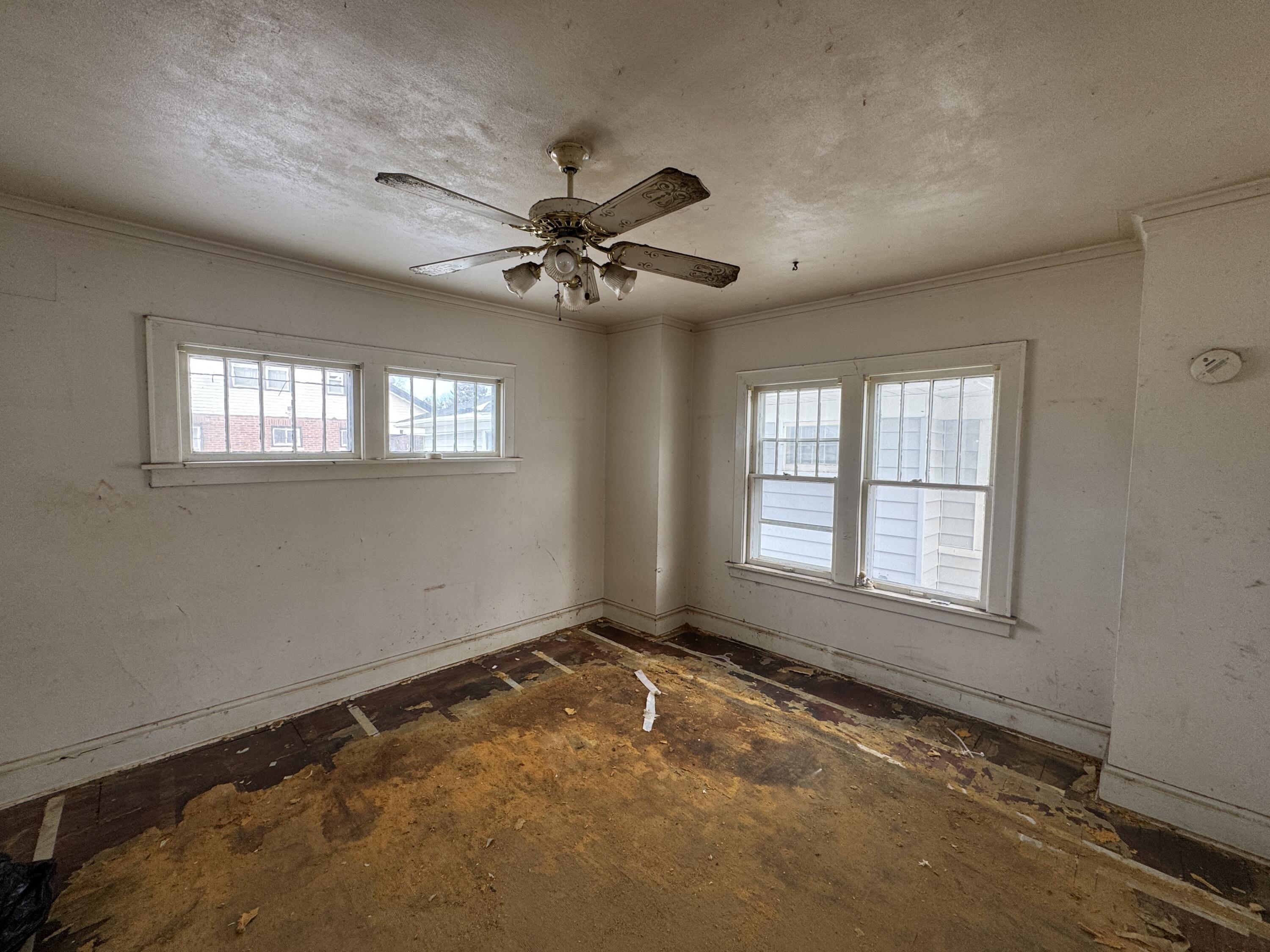 3210 Roosevelt Road Kenosha, WI 53142 - Photo 6 of 13 3210 Roosevelt dining rm