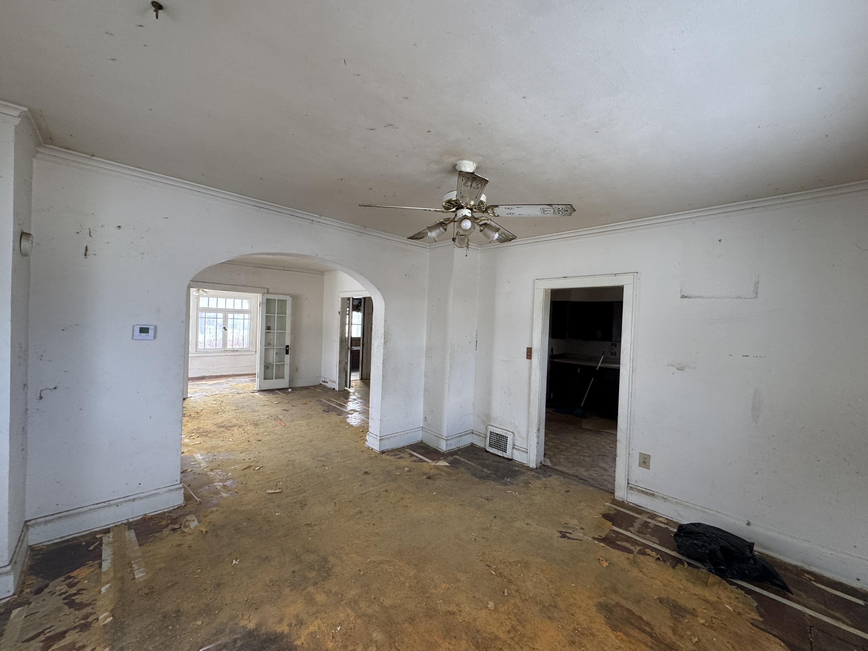 3210 Roosevelt Road Kenosha, WI 53142 - Photo 7 of 13 3210 Roosevelt dining rm angle 2