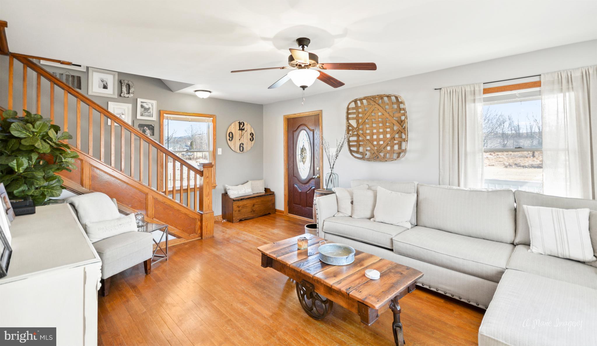 12357 Pleasant Walk Road Myersville, MD 21773 - Photo 11 of 29 Family Room