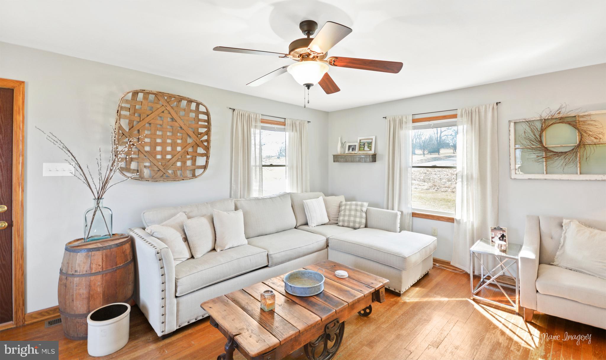 12357 Pleasant Walk Road Myersville, MD 21773 - Photo 12 of 29 Family Room