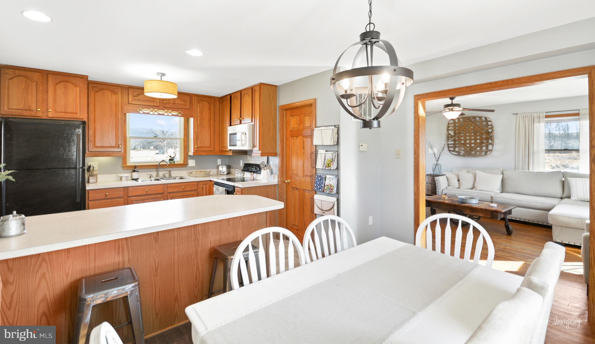 12357 Pleasant Walk Road Myersville, MD 21773 - Photo 14 of 29 Dining Room