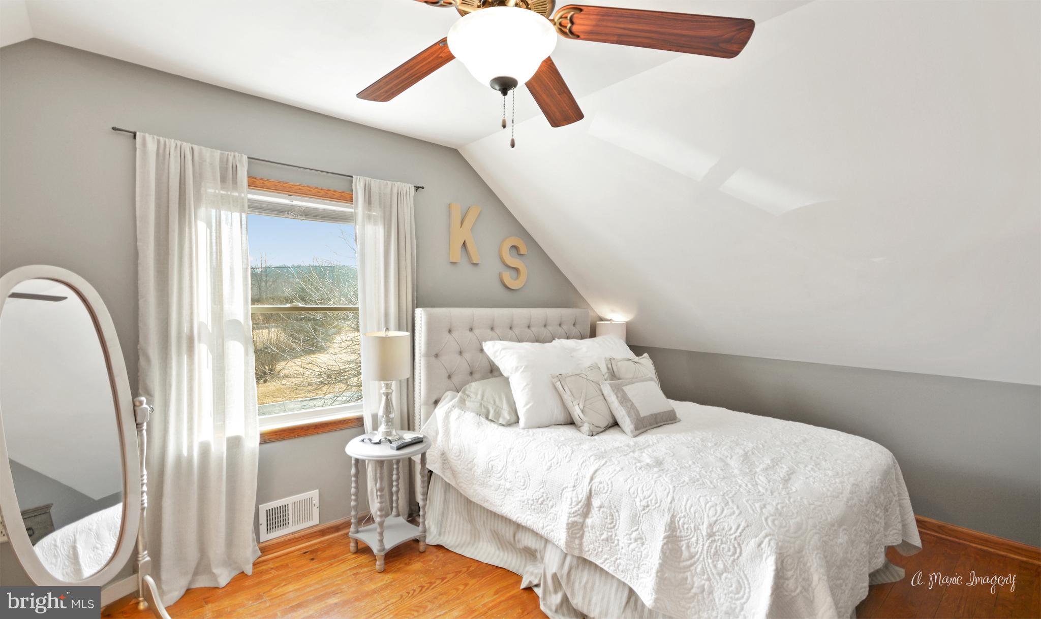 12357 Pleasant Walk Road Myersville, MD 21773 - Photo 27 of 29 Bedroom