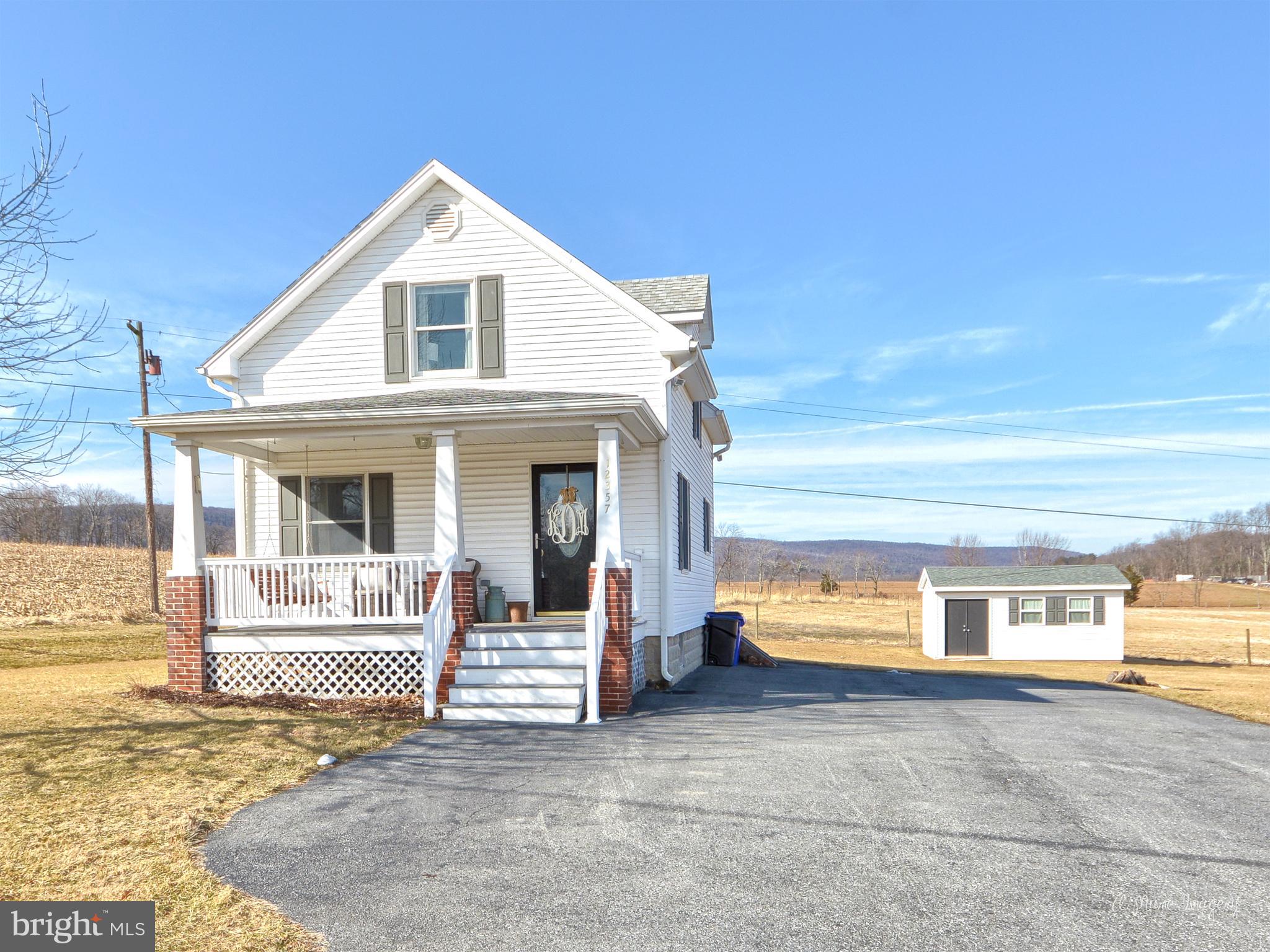 12357 Pleasant Walk Road Myersville, MD 21773 - Photo 4 of 29 Exterior (Front)