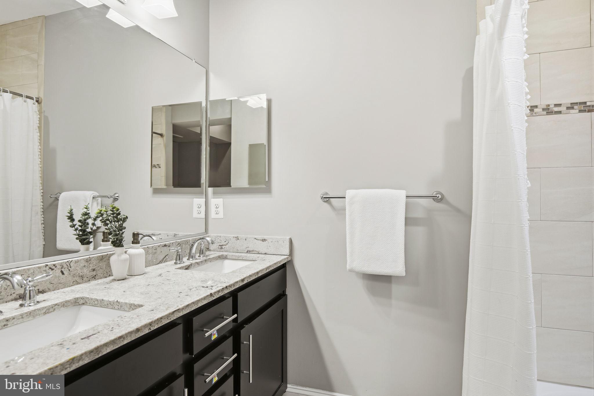1131 William Street Baltimore, MD 21230 - Photo 26 of 40 Hall Bathroom on Third Floor