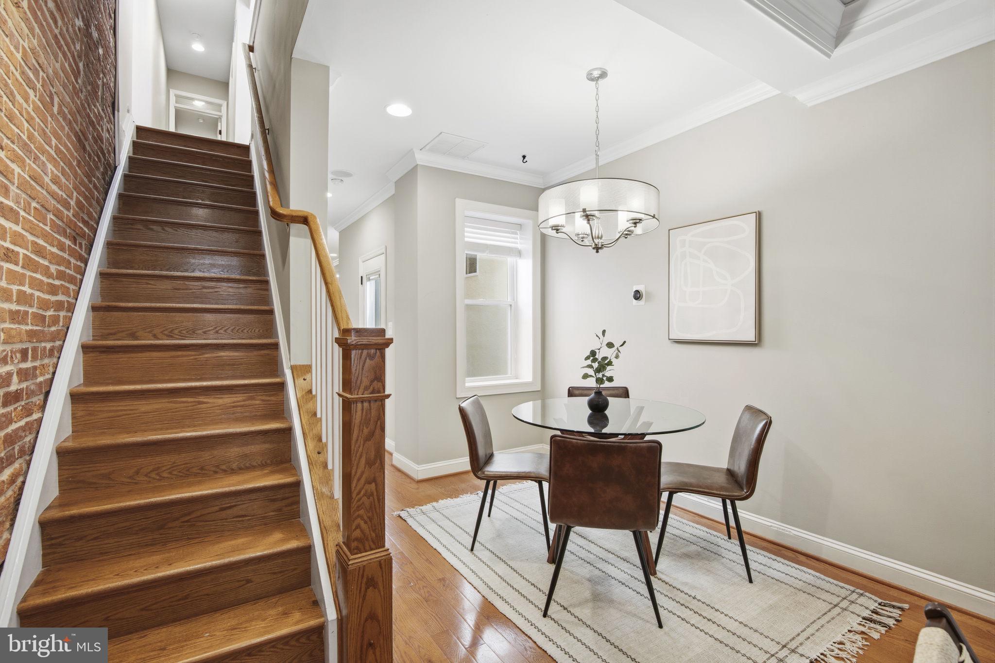 1131 William Street Baltimore, MD 21230 - Photo 5 of 40 Dining/Sitting Area in the Living Room