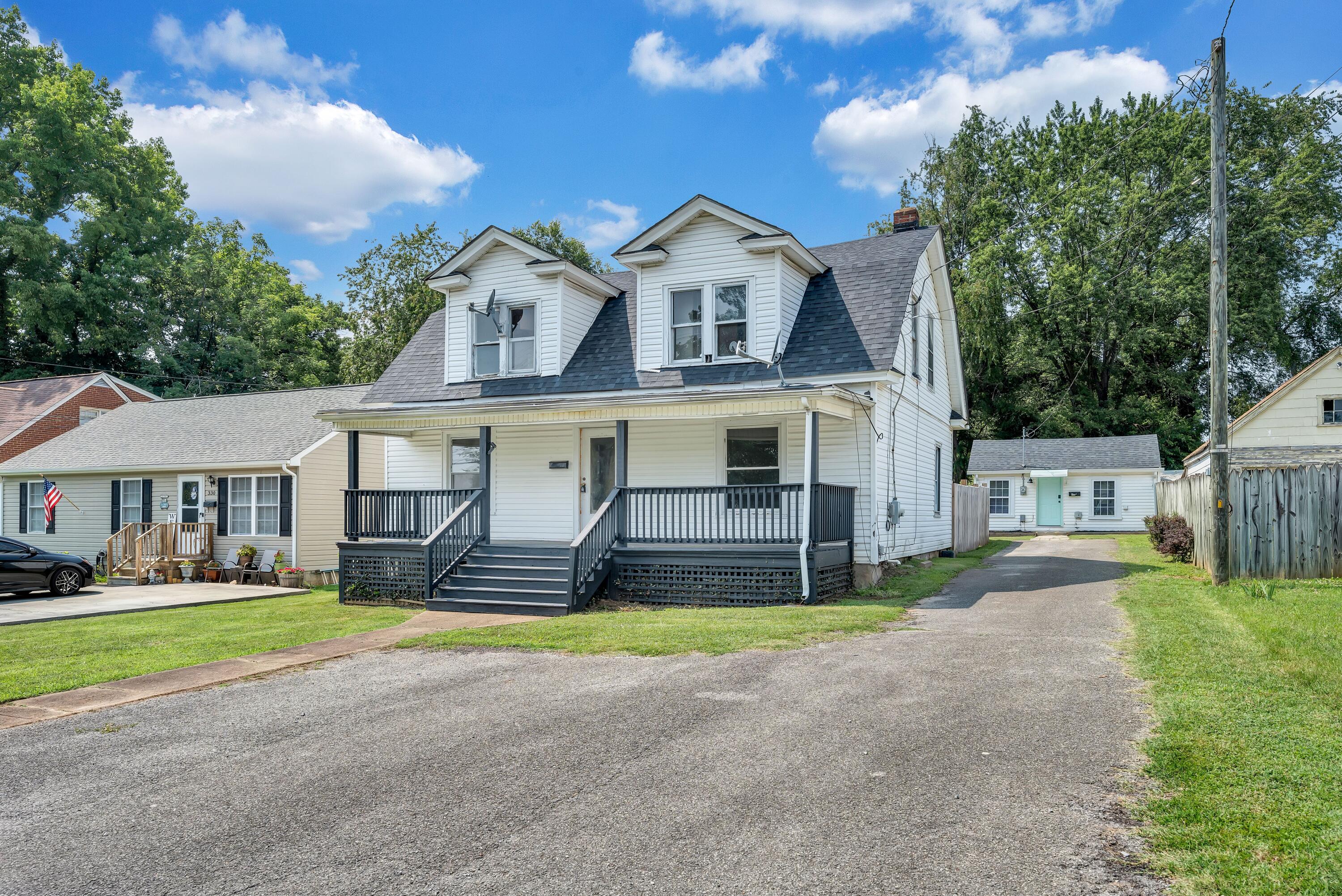 332 Fugate Road Northeast Roanoke, VA 24012 - Photo 16 of 44 332 Fugate - 3