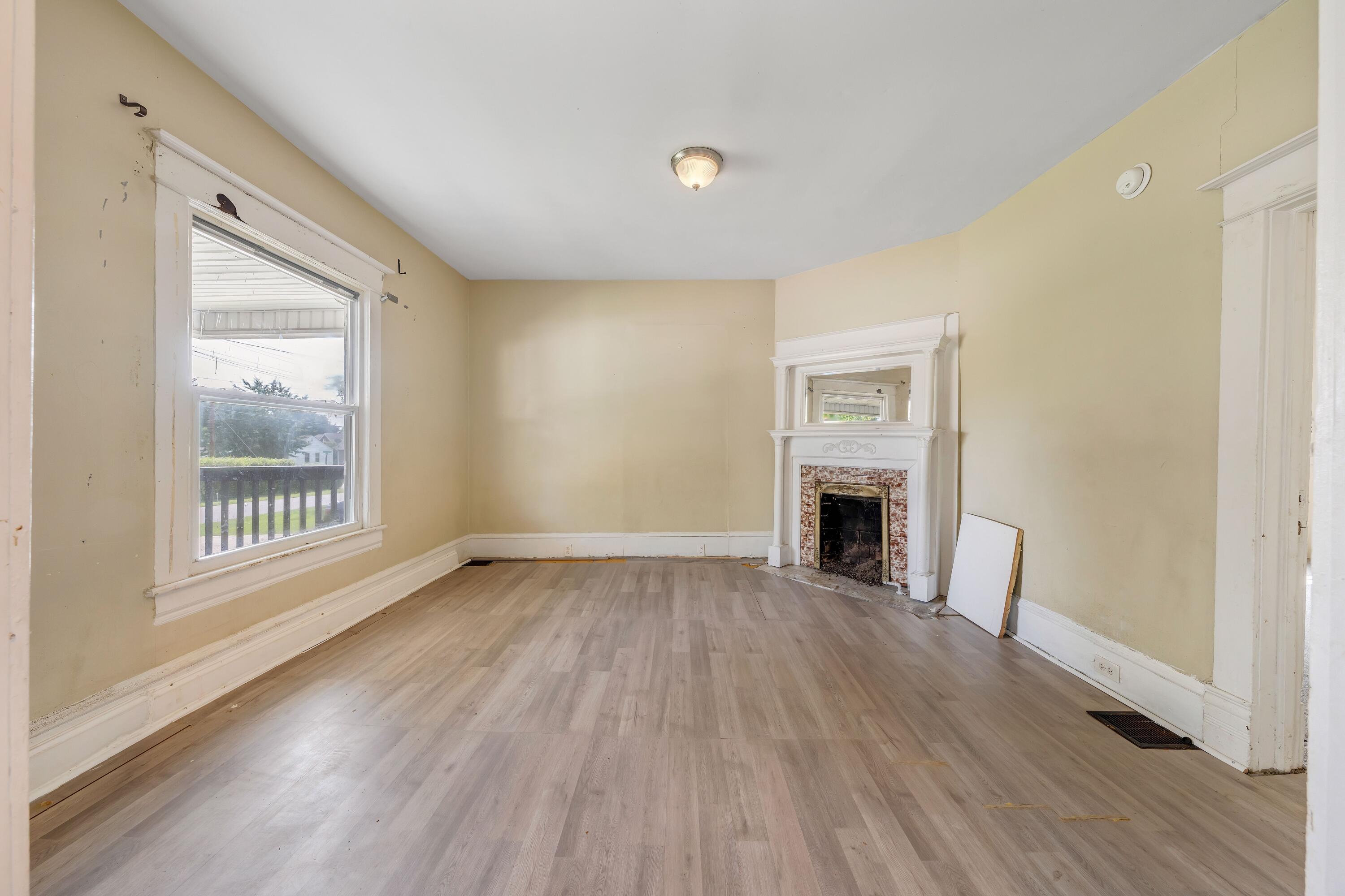 332 Fugate Road Northeast Roanoke, VA 24012 - Photo 23 of 44 332 Fugate - 10