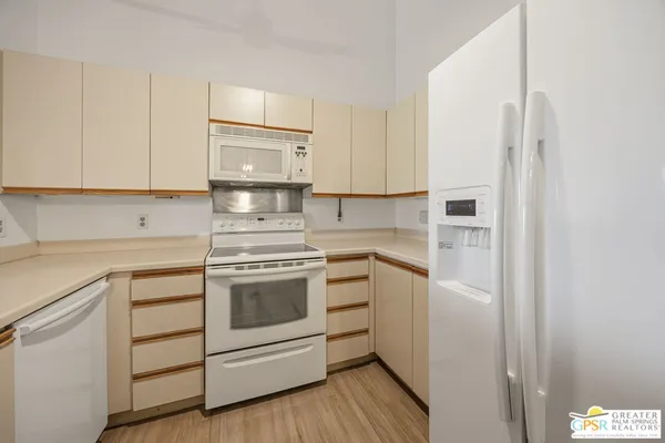 $368,999 | 41810 Woodhaven Drive East, Palm Desert, CA 92211