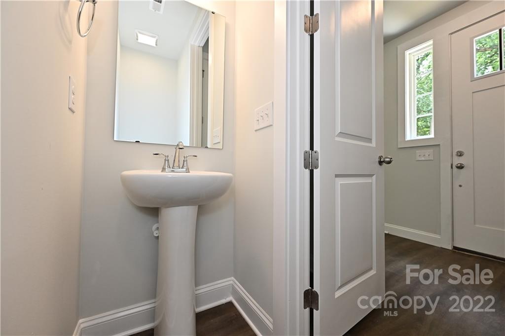 712 Rodey Avenue Charlotte, NC 28206 - Photo 5 of 26 Gallery Image 5