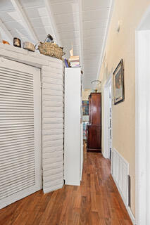 5 Sailfish Lane, Unit 5 Ocean Ridge, FL 33435 - Photo 9 of 23 hallway