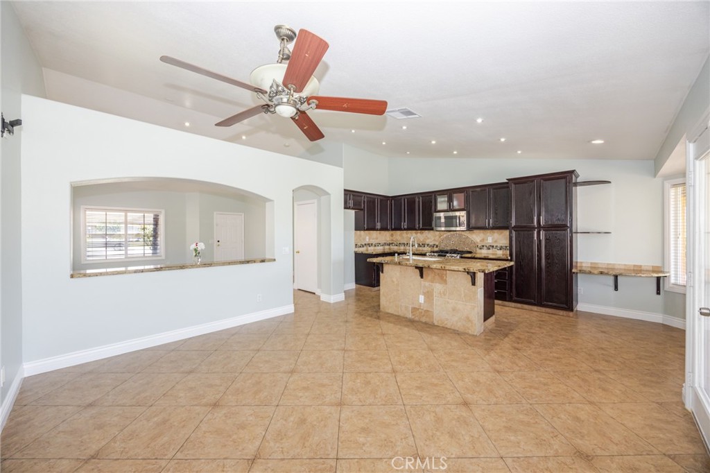 15045 Spring Street Fontana, CA 92335 - Photo 9 of 36