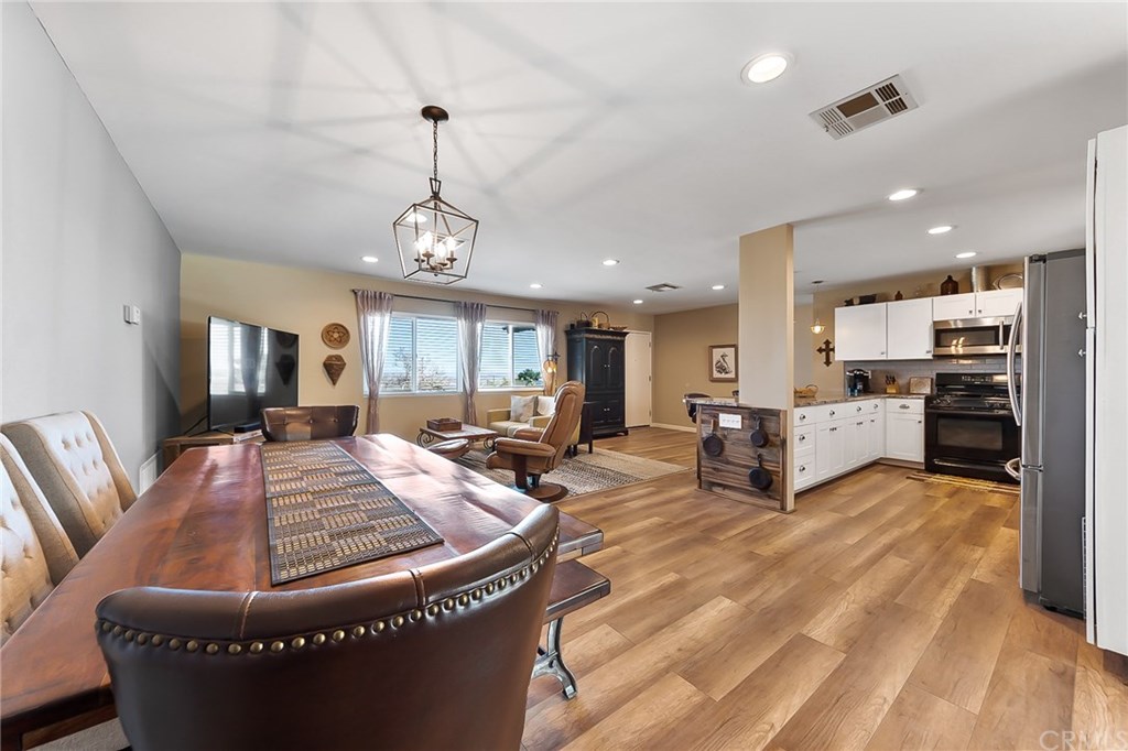 60649 Latham Trail Joshua Tree, CA 92252 - Photo 3 of 17